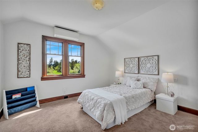 5829 S 2nd Avenue, Everett, WA 98208