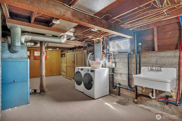 5829 S 2nd Avenue, Everett, WA 98208