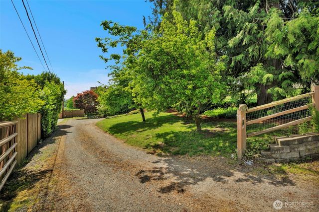 5829 S 2nd Avenue, Everett, WA 98208
