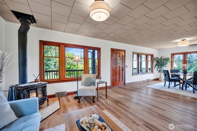 5829 S 2nd Avenue, Everett, WA 98208