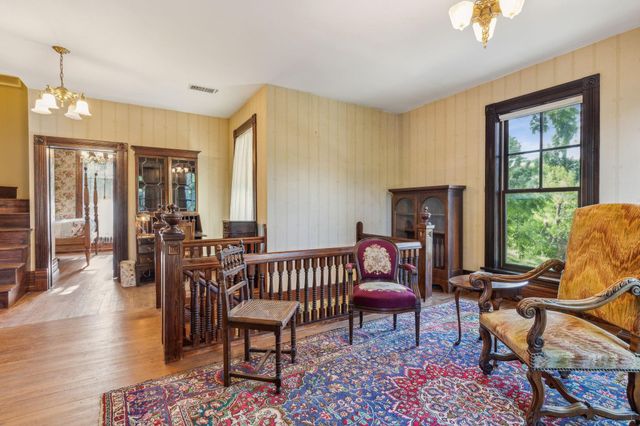 405 W Clifton Street, Pilot Point, TX 76258