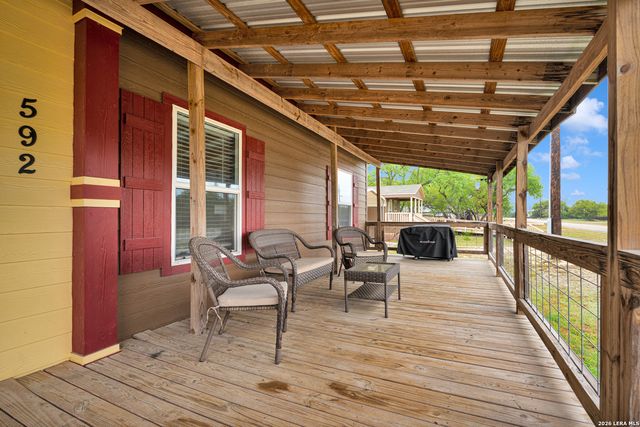 592 Private Road 1510, Bandera, TX 78003