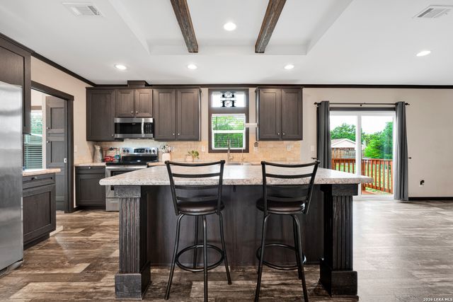 592 Private Road 1510, Bandera, TX 78003