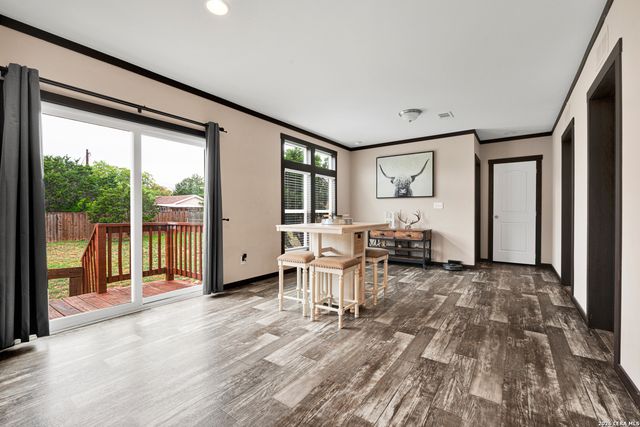 592 Private Road 1510, Bandera, TX 78003