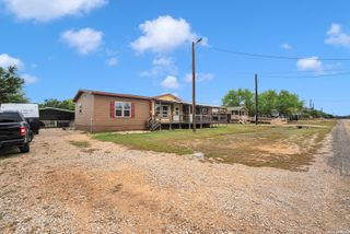 592 Private Road 1510, Bandera, TX 78003
