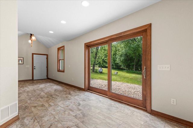 W3940 Campbell DRIVE, Campbellsport, WI 53010