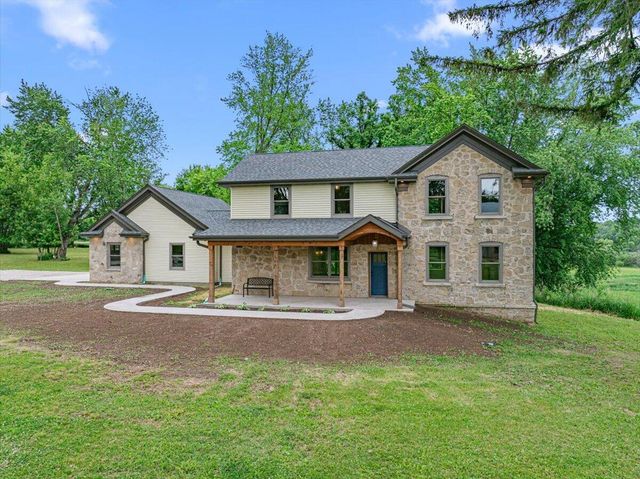 W3940 Campbell DRIVE, Campbellsport, WI 53010