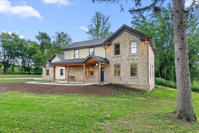 W3940 Campbell DRIVE, Campbellsport, WI 53010
