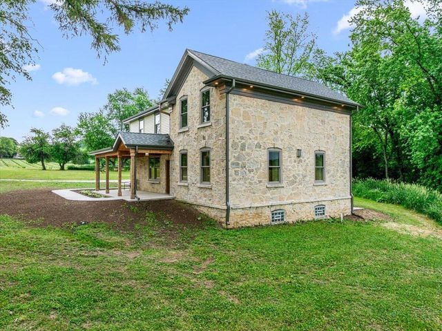 W3940 Campbell DRIVE, Campbellsport, WI 53010