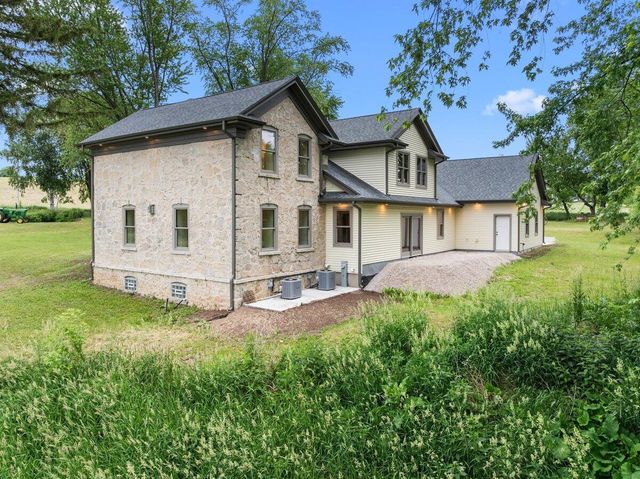 W3940 Campbell DRIVE, Campbellsport, WI 53010