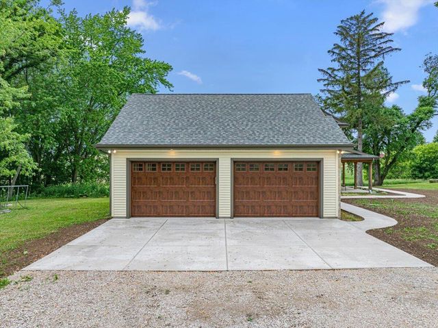 W3940 Campbell DRIVE, Campbellsport, WI 53010