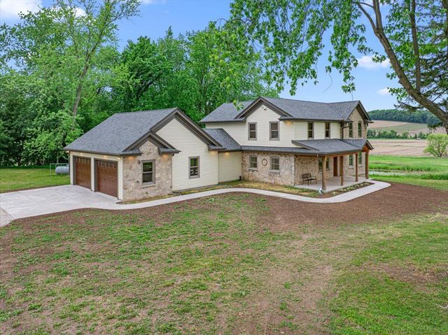 W3940 Campbell DRIVE, Campbellsport, WI 53010