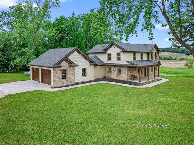 W3940 Campbell DRIVE, Campbellsport, WI 53010