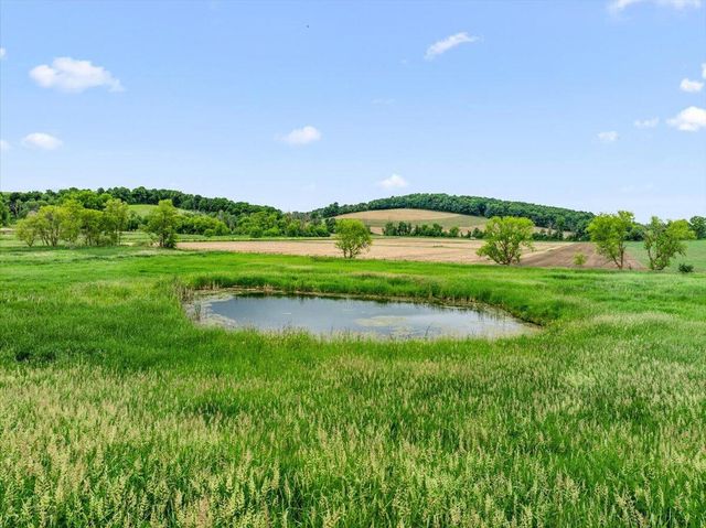 W3940 Campbell DRIVE, Campbellsport, WI 53010