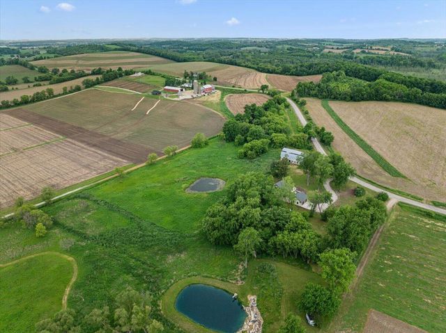 W3940 Campbell DRIVE, Campbellsport, WI 53010