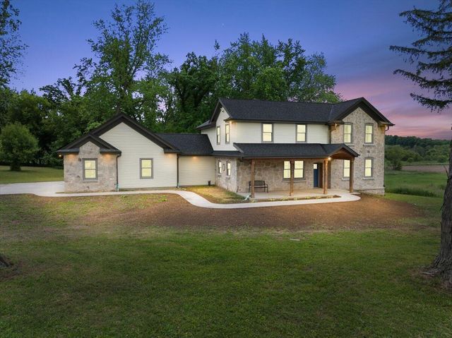 W3940 Campbell DRIVE, Campbellsport, WI 53010