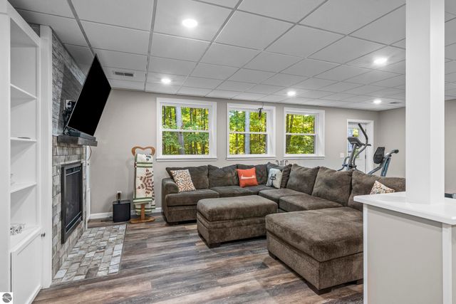 197 Black Ridge Court, Traverse City, MI 49696