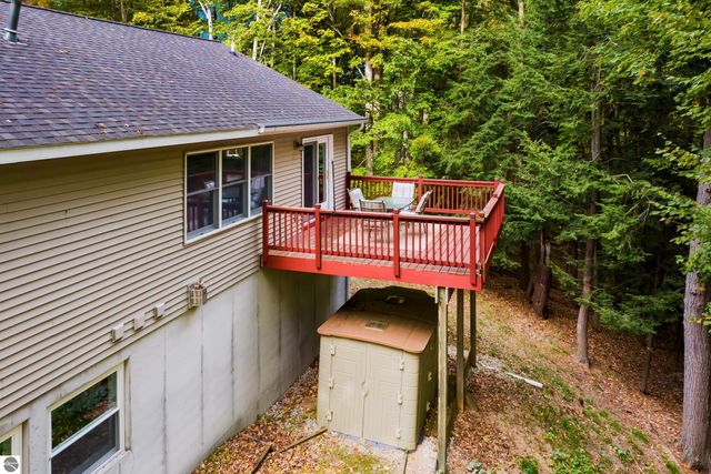 197 Black Ridge Court, Traverse City, MI 49696