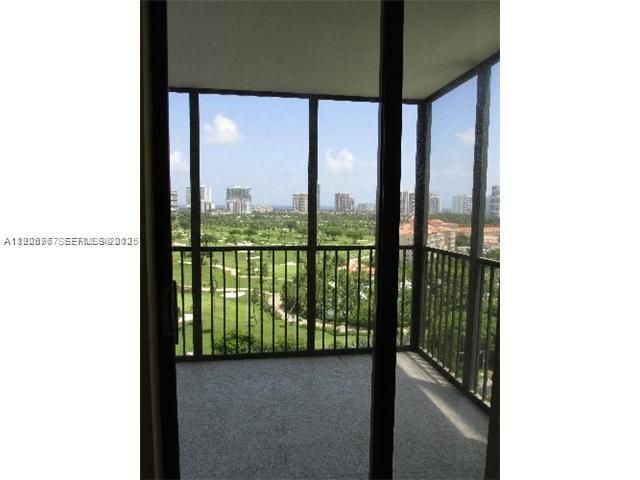 20100 W Country Club Dr 1606, Aventura, FL 33180
