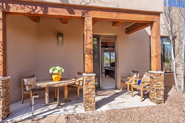 4 W Golden Eagle, Santa Fe, NM 87506