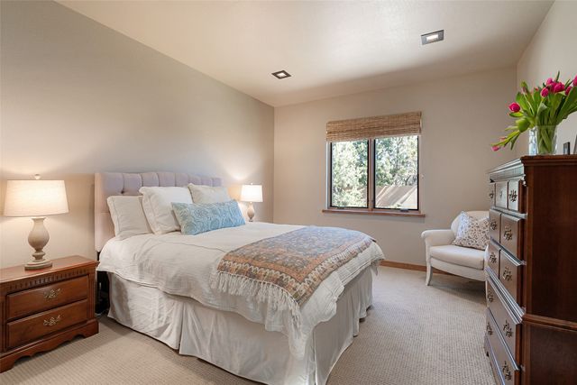 4 W Golden Eagle, Santa Fe, NM 87506
