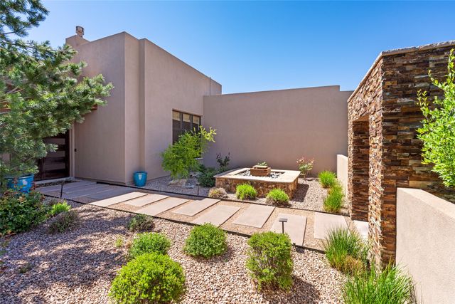 4 W Golden Eagle, Santa Fe, NM 87506