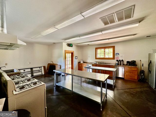 29 Forked Leaf Road, Cleveland, GA 30528