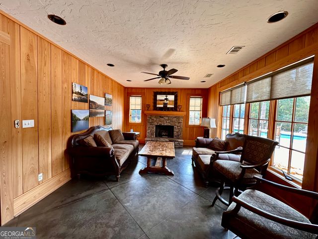 29 Forked Leaf Road, Cleveland, GA 30528