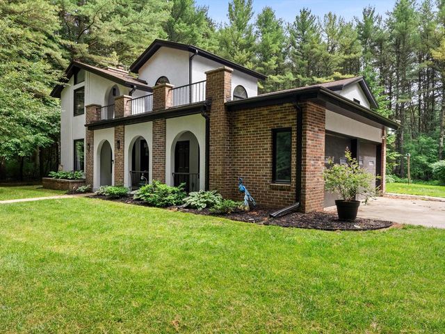 W1439 E Van Ess ROAD, Oostburg, WI 53070