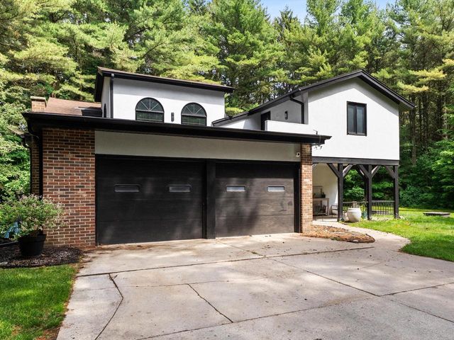 W1439 E Van Ess ROAD, Oostburg, WI 53070