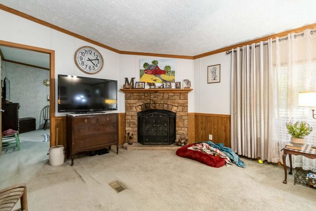 258 Echo Valley Road, Lily, KY 40740