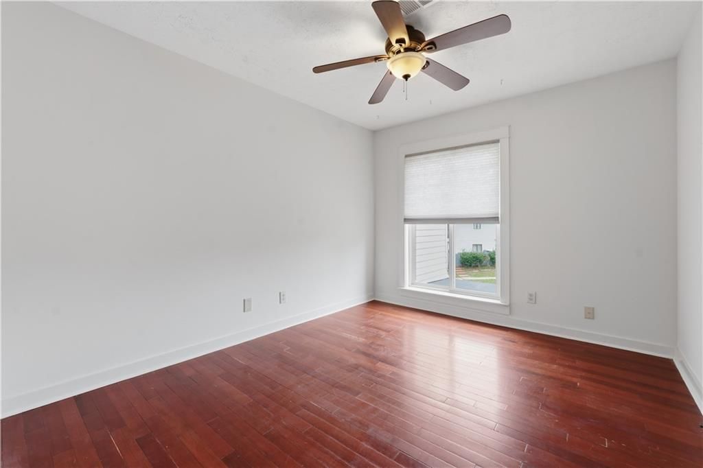 Image 17 of property listing at 538 Country Greens Drive, Jonesboro, GA 30238