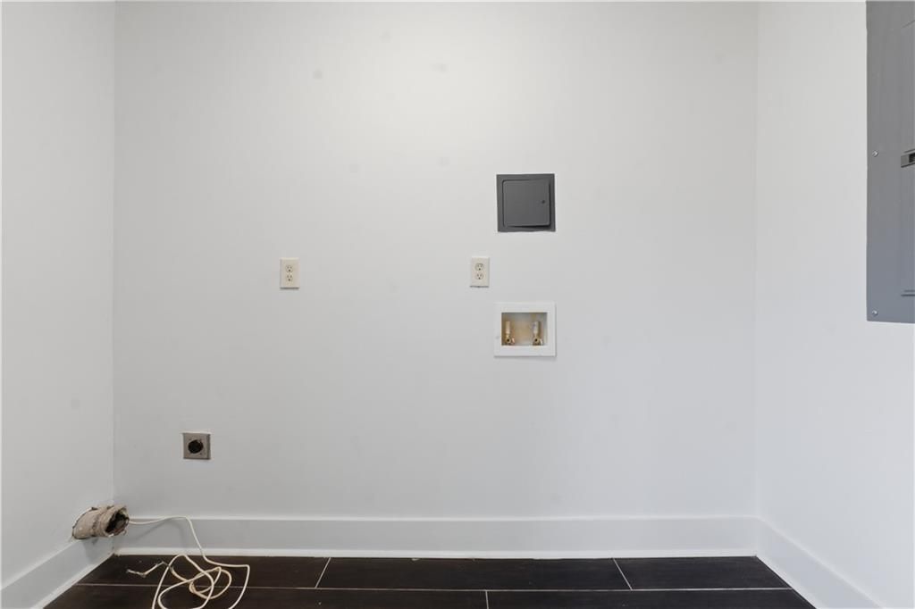 Image 20 of property listing at 538 Country Greens Drive, Jonesboro, GA 30238