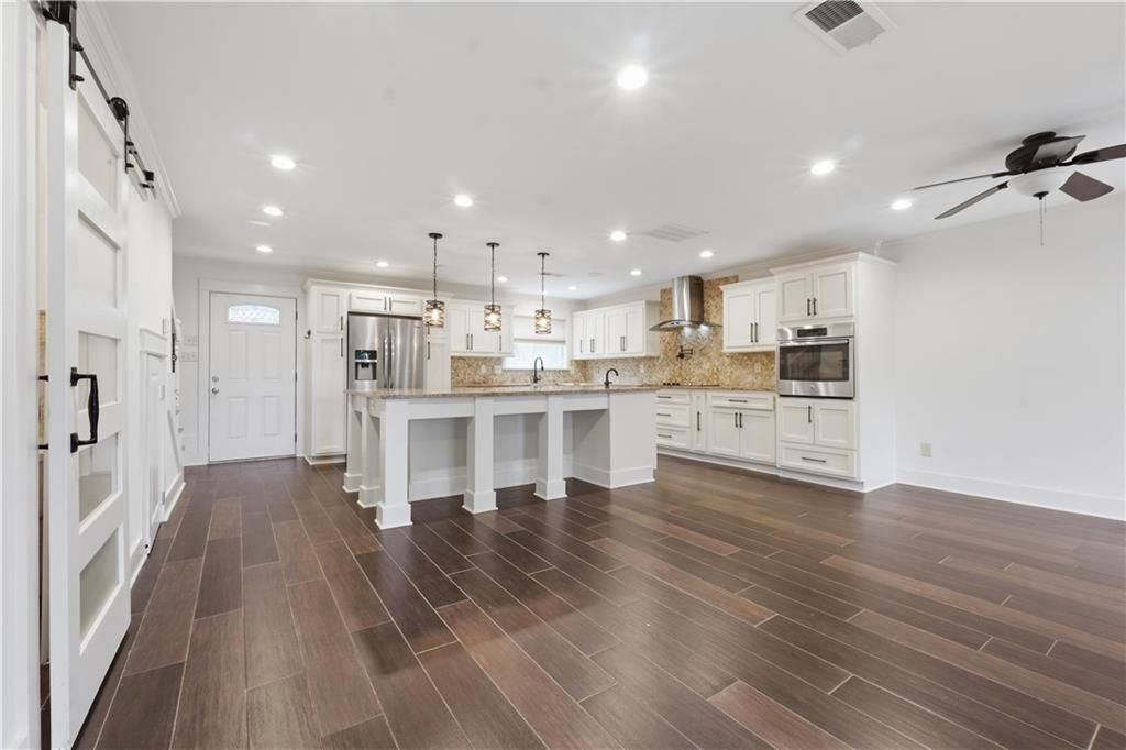 Image 6 of property listing at 538 Country Greens Drive, Jonesboro, GA 30238