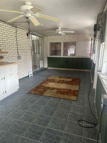 810 Greenbriar St, Deridder, LA 70634