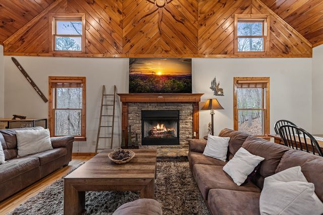 1503 Garnet Drive, Ellijay, GA 30540