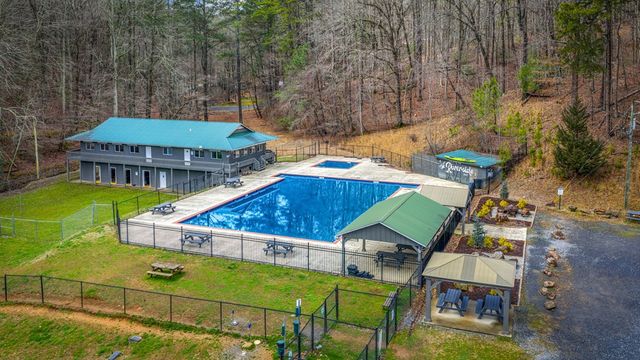 1503 Garnet Drive, Ellijay, GA 30540