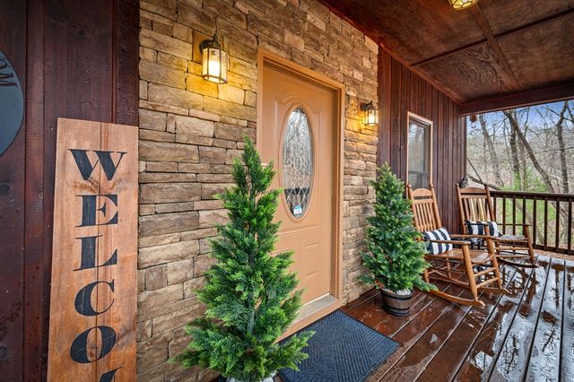 1503 Garnet Drive, Ellijay, GA 30540