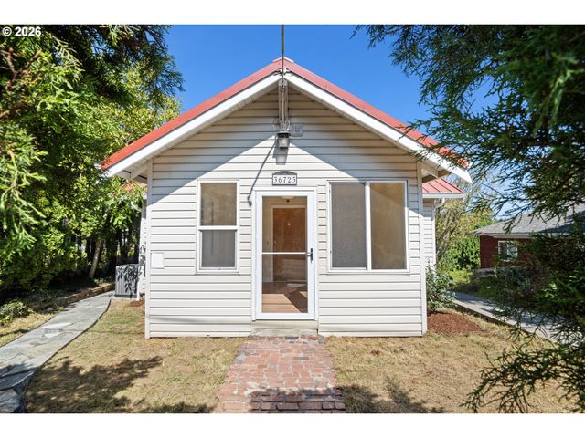 36723 E HIST COLUMBIA RIVER Hwy, Corbett, OR 97019