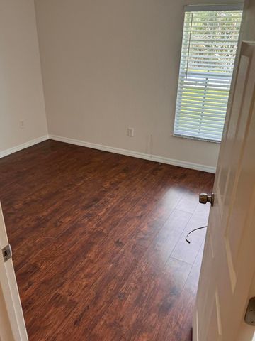 583 SE Jewell Street, Palm Bay, FL 32909