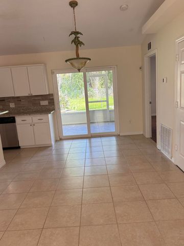 583 SE Jewell Street, Palm Bay, FL 32909