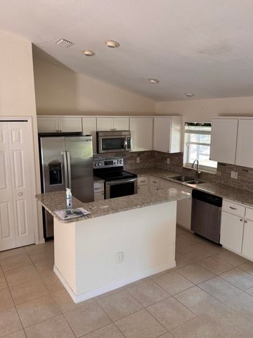 583 SE Jewell Street, Palm Bay, FL 32909