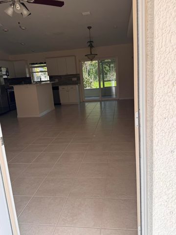 583 SE Jewell Street, Palm Bay, FL 32909