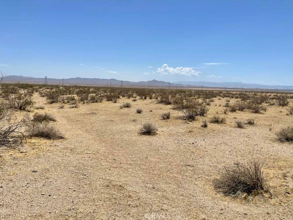 0 Crestview Dr. 046042201, Adelanto, CA 92301