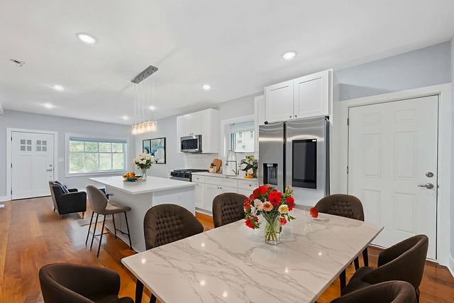 13518 S Avenue K, Chicago, IL 60633