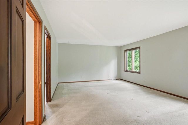 4100 S 119th STREET, Greenfield, WI 53228