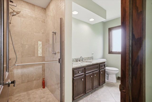 4100 S 119th STREET, Greenfield, WI 53228