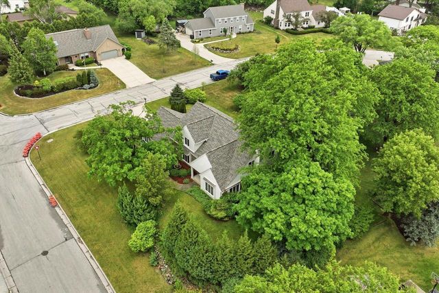 4100 S 119th STREET, Greenfield, WI 53228