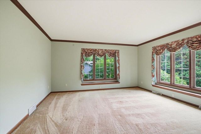 4100 S 119th STREET, Greenfield, WI 53228