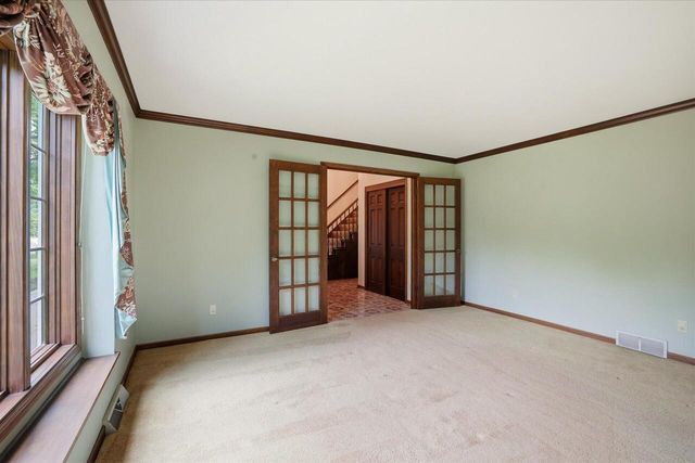 4100 S 119th STREET, Greenfield, WI 53228